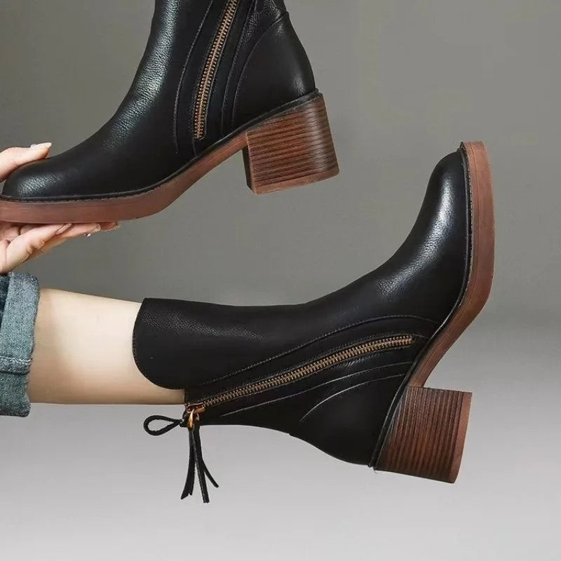 Kaelorie - Soft-Touch Ankle Boots