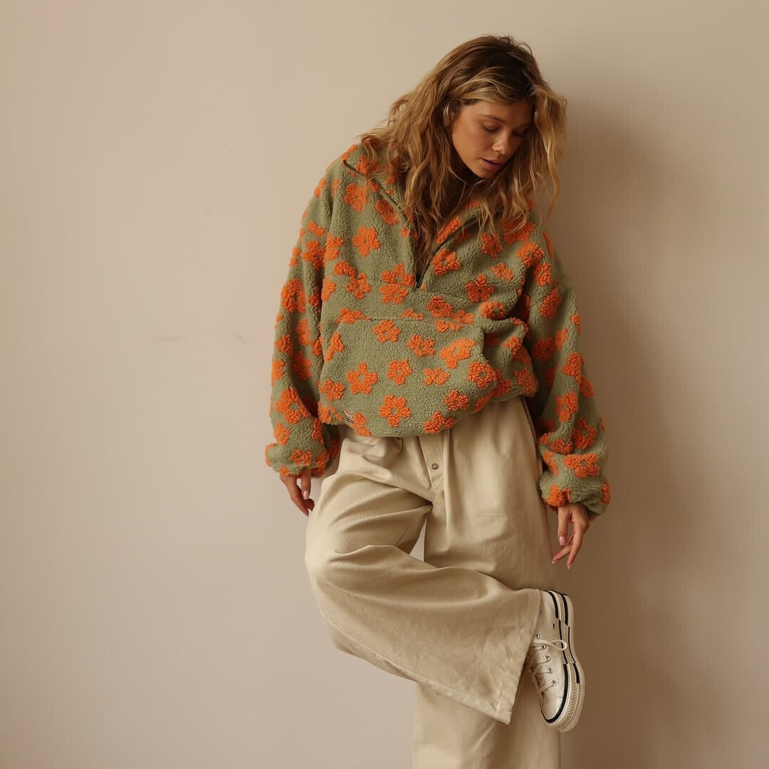 Clemency - Cozy Floral Fleece Pullover